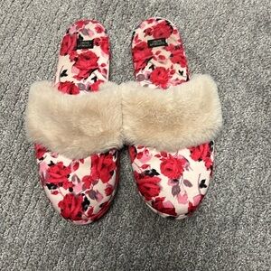Like New Women’s Floral Victoria’s Secret House Shoes Large Faux Fur Slippers